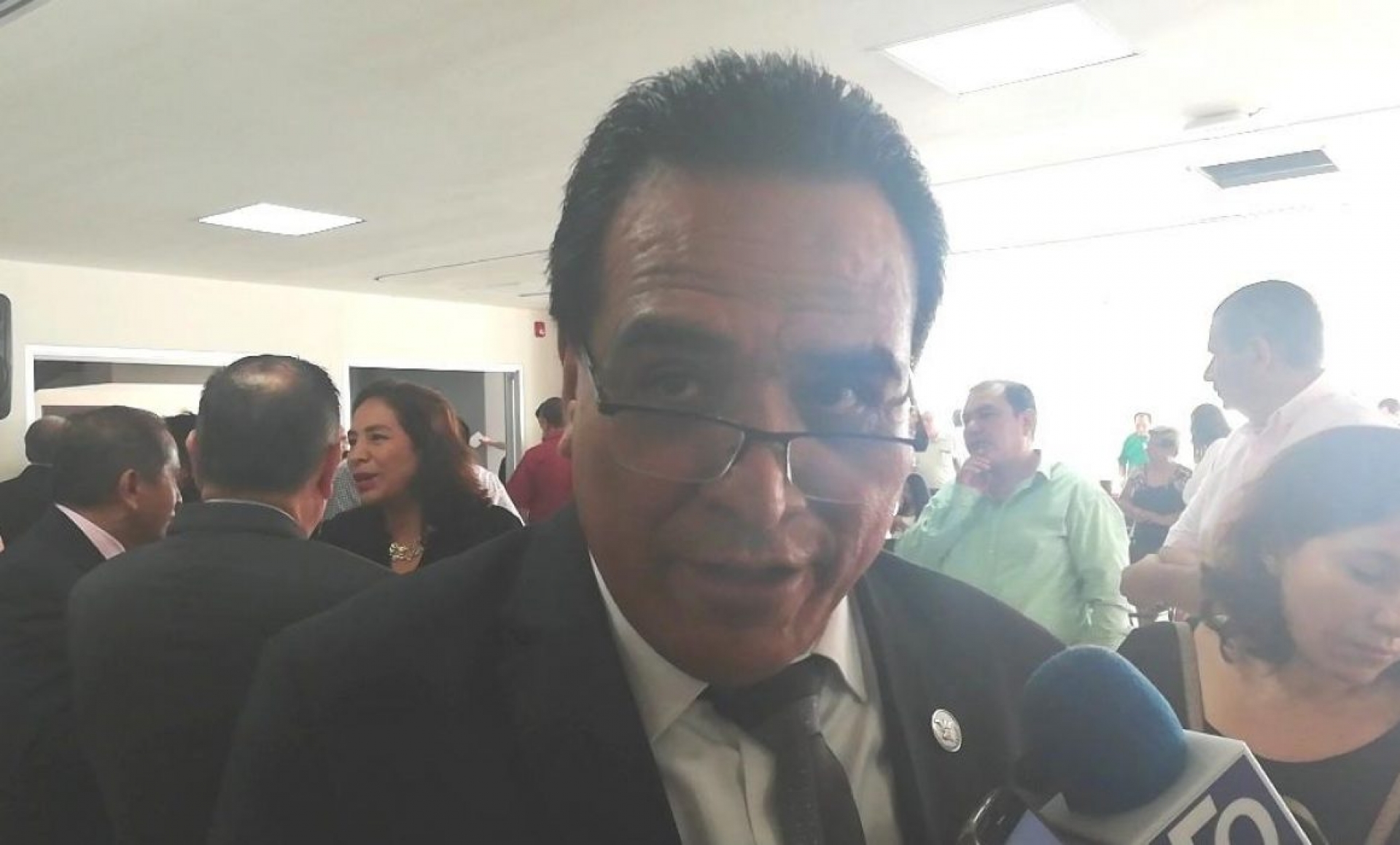 Buscan dar más facultades a Roberto Coránguez