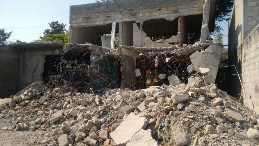 Denuncian derribo a medias de casas en colonia Norte de Puente de Ixtla