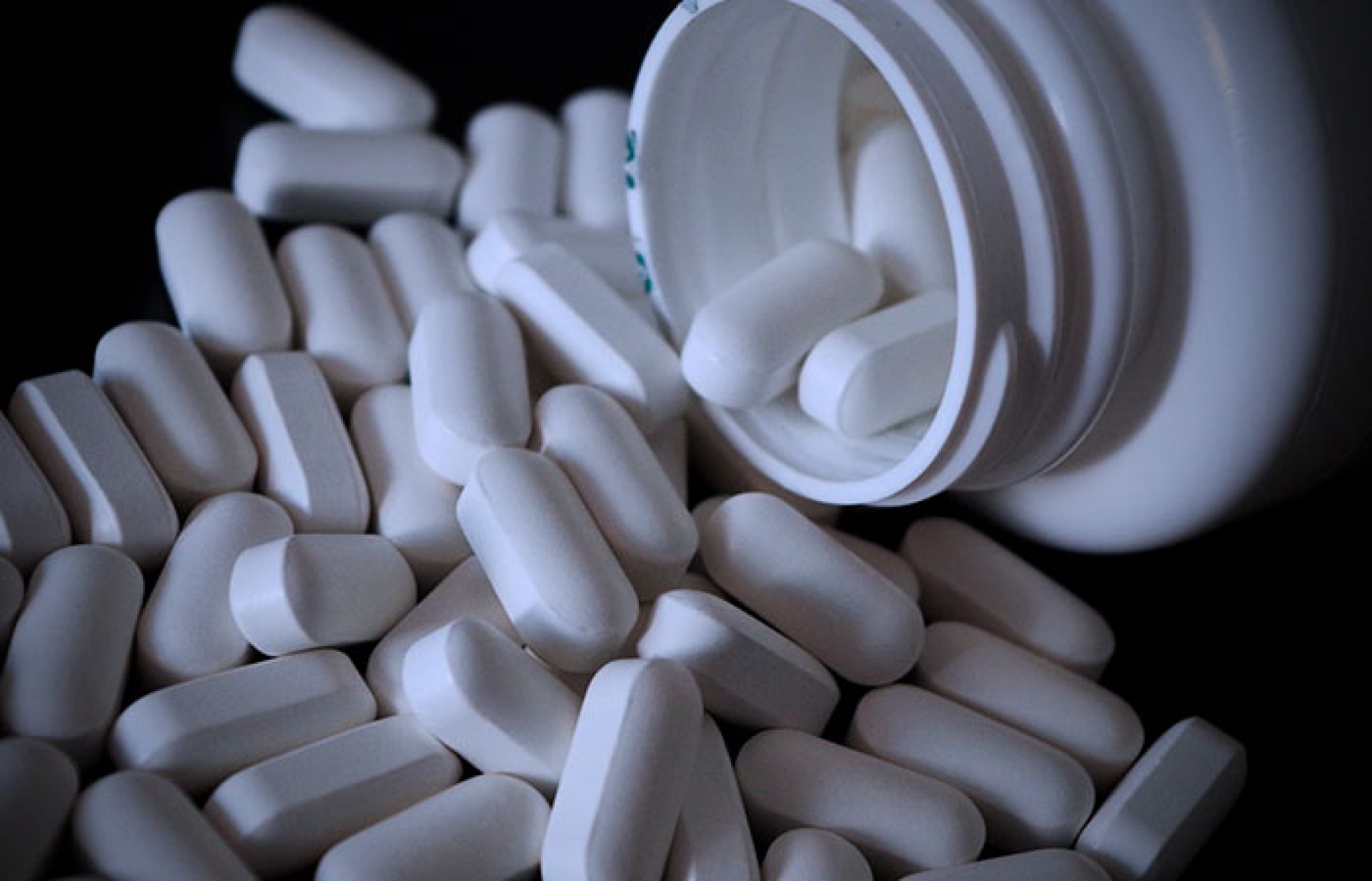 Llama CMCC-19 a no dejarse engañar con productos milagro ni automedicarse