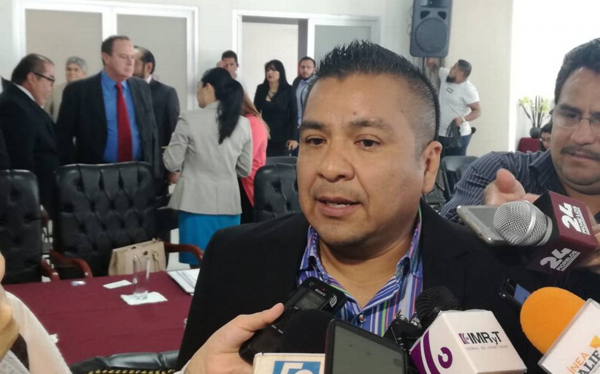 Exhorta diputado a sus homólogas a hacer a un lado intereses personales