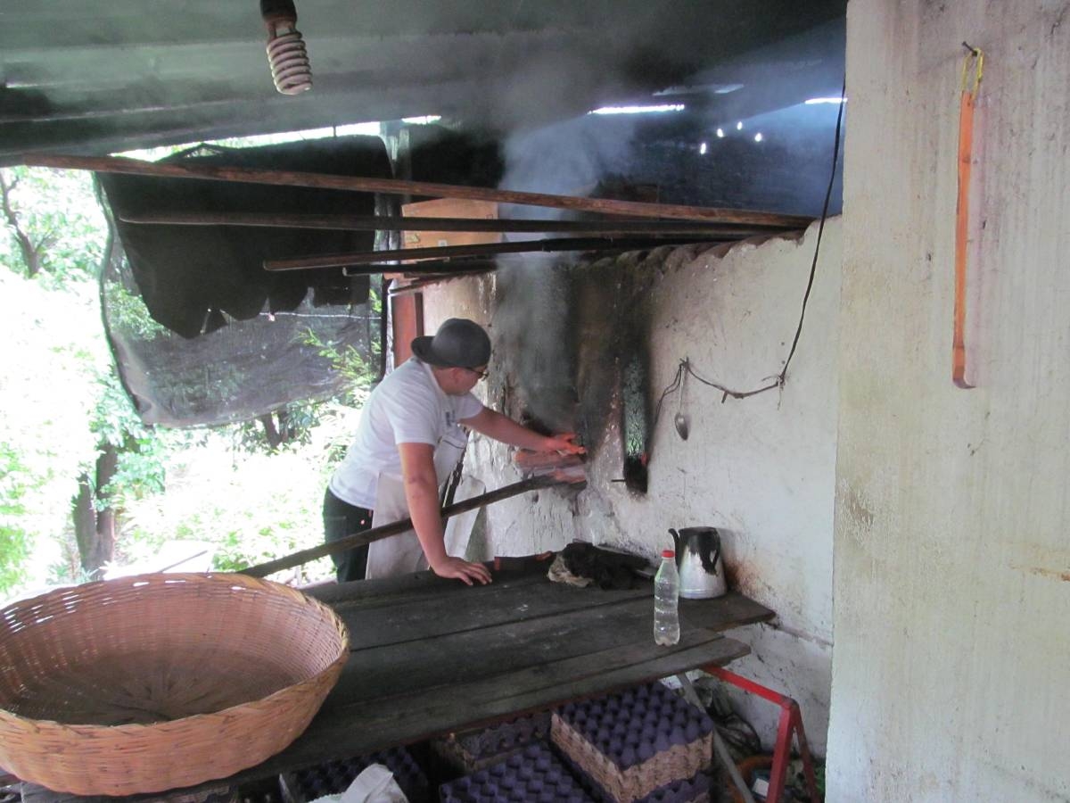 Todavía hay panaderías de leña en Tehuixtla