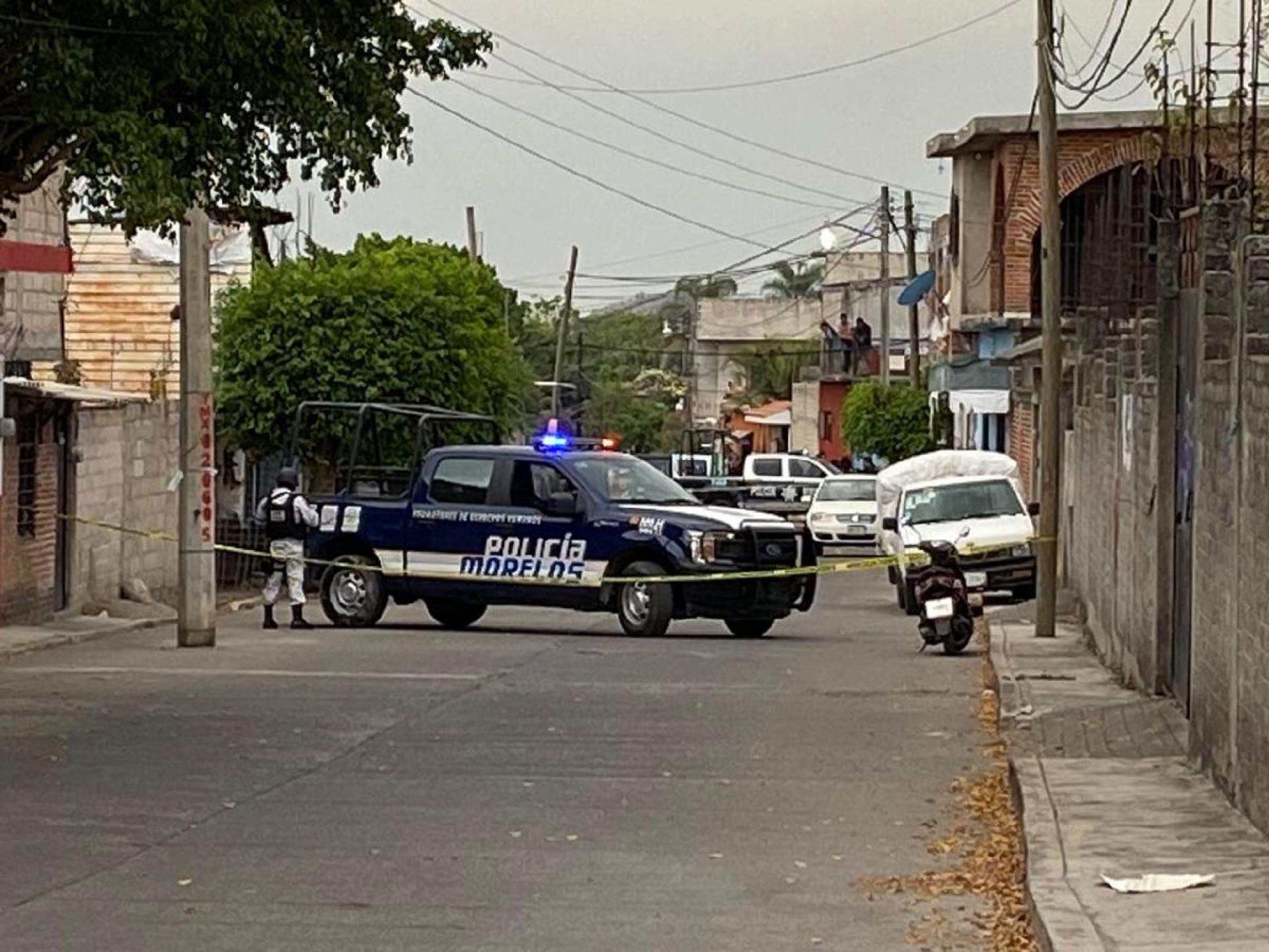 Acribillan a un automovilista en Temixco