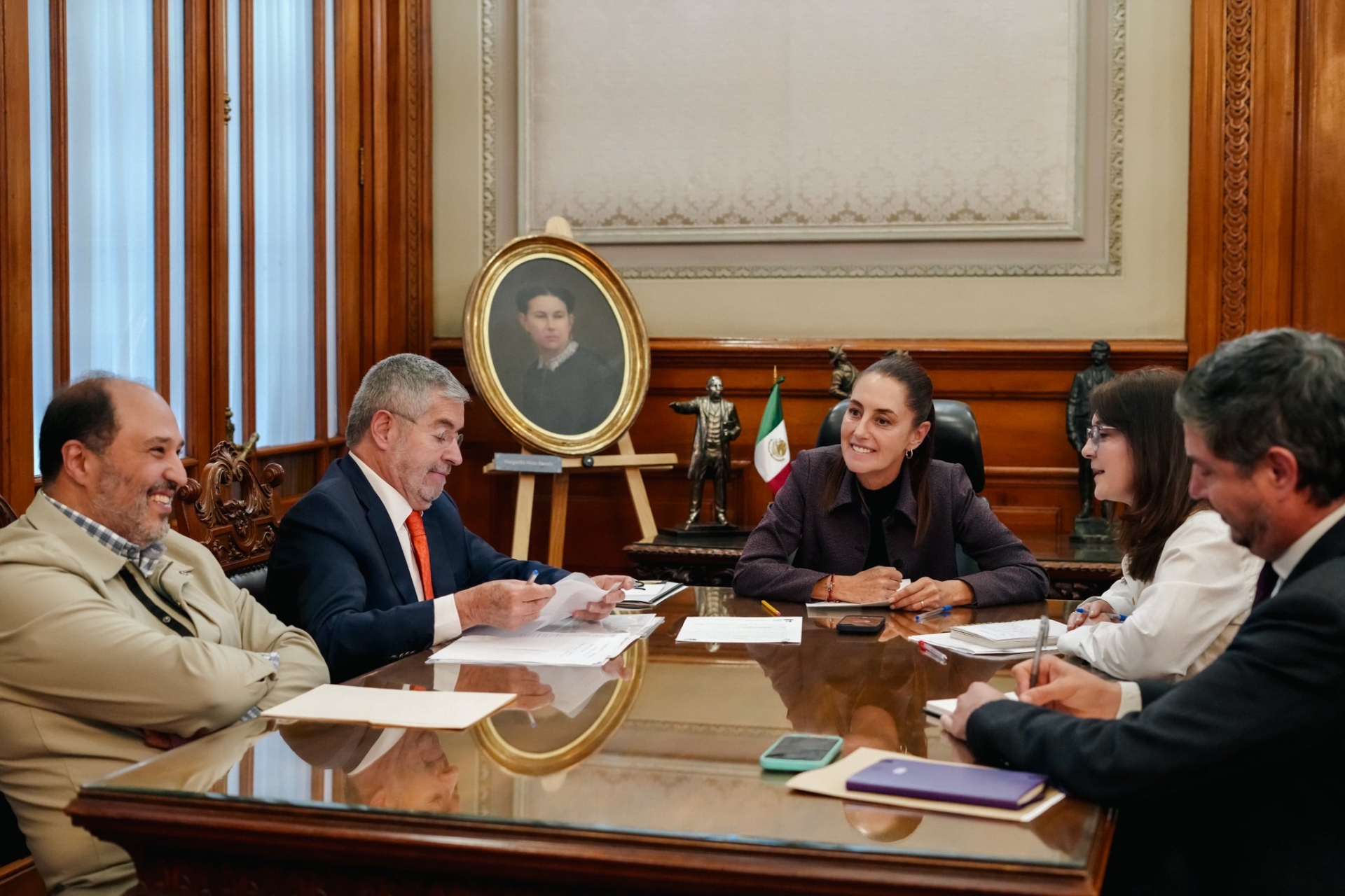 Sheinbaum acuerda visita a Brasil para fortalecer relaciones económicas