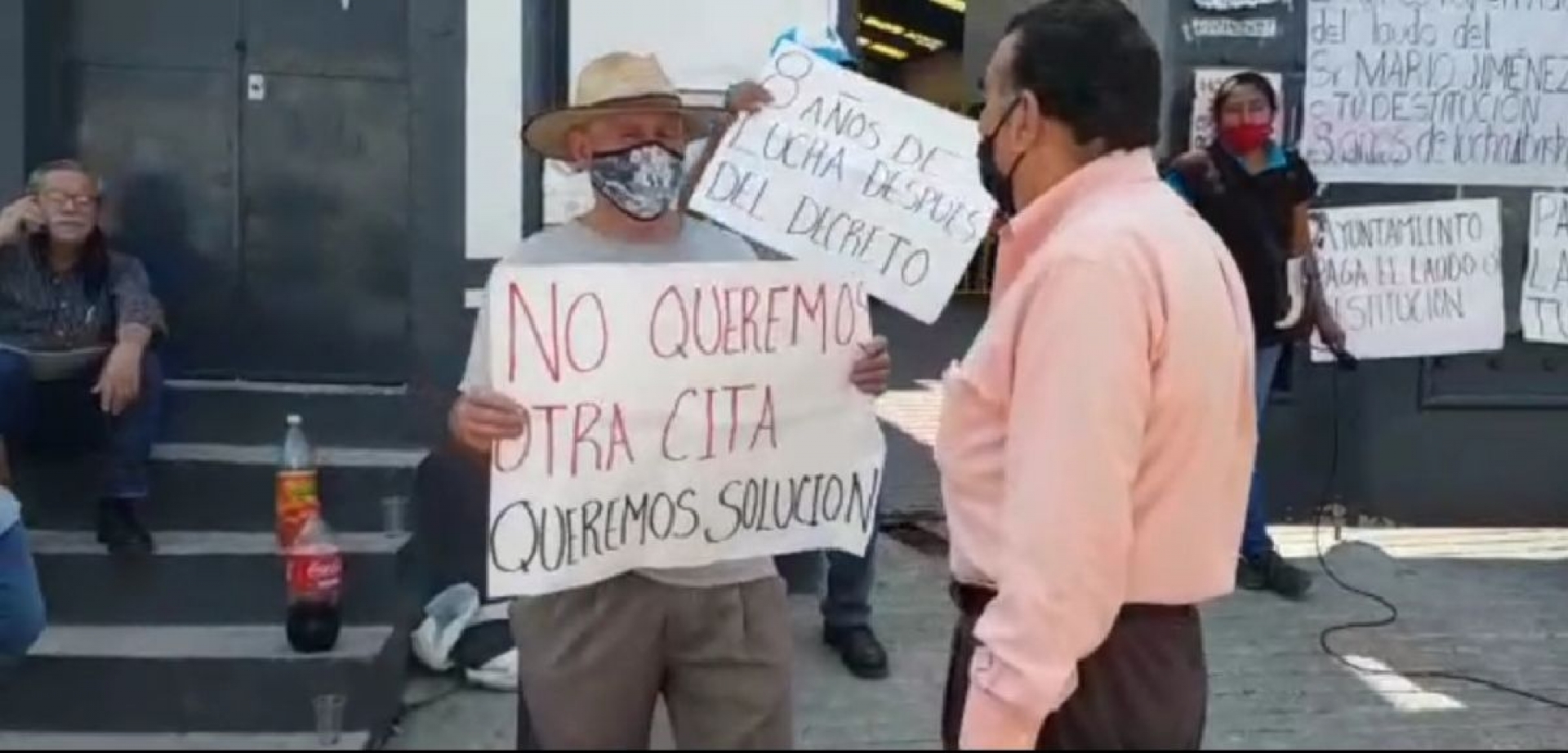 Extrabajador municipal de Tlaltizapán exige pago de su jubilación