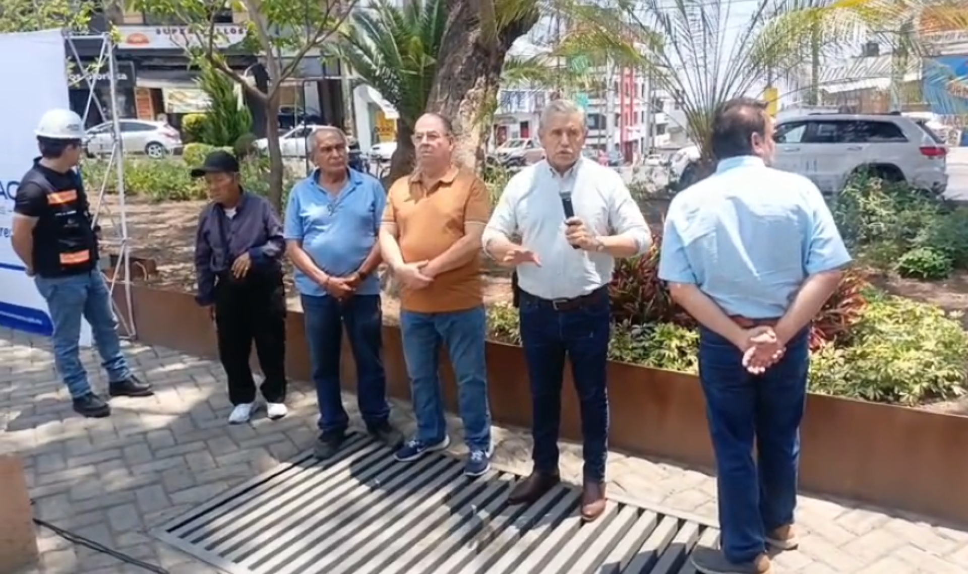 Inaugura alcalde de Cuernavaca rehabilitación de glorieta La Luna en avenida Plan de Ayala