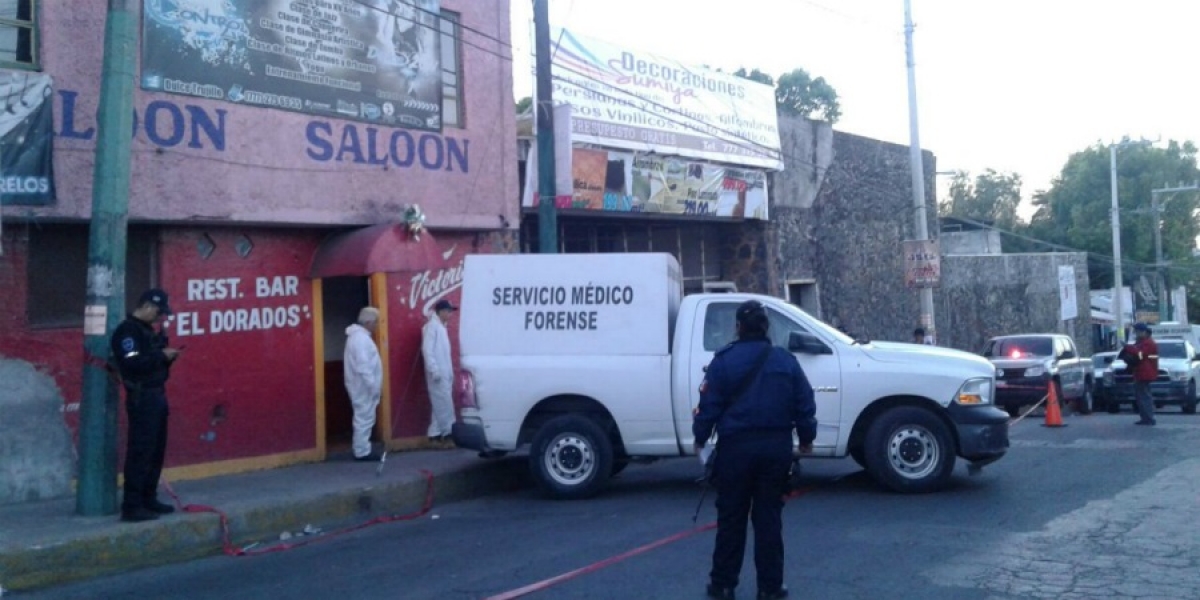 Matan a dos hombres a tiros en un bar de Cuernavaca