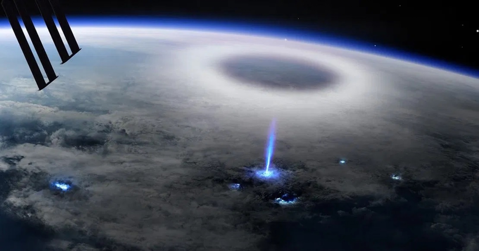¡Por primera vez, captan un rayo azul en la tierra, desde el espacio!