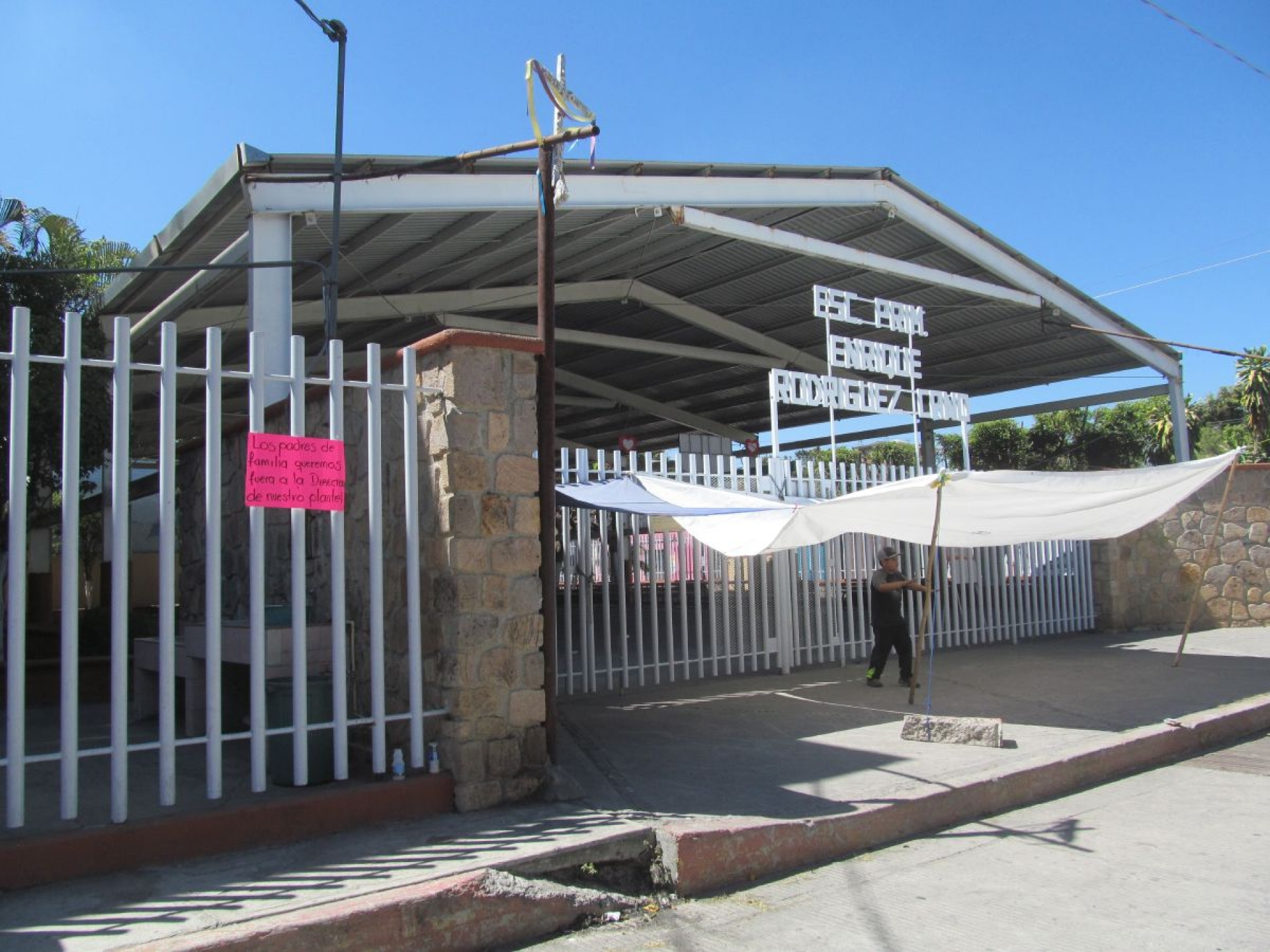 Padres de familia toman primaria de Zacatepec