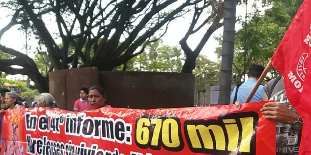 Se manifiestan integrantes de Antorcha Campesina