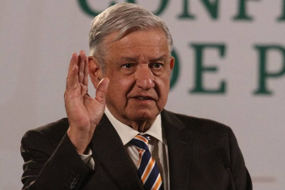Beatriz Gutiérrez, hijos y 50 personas cercanas a AMLO entre objetivos de Pegasus