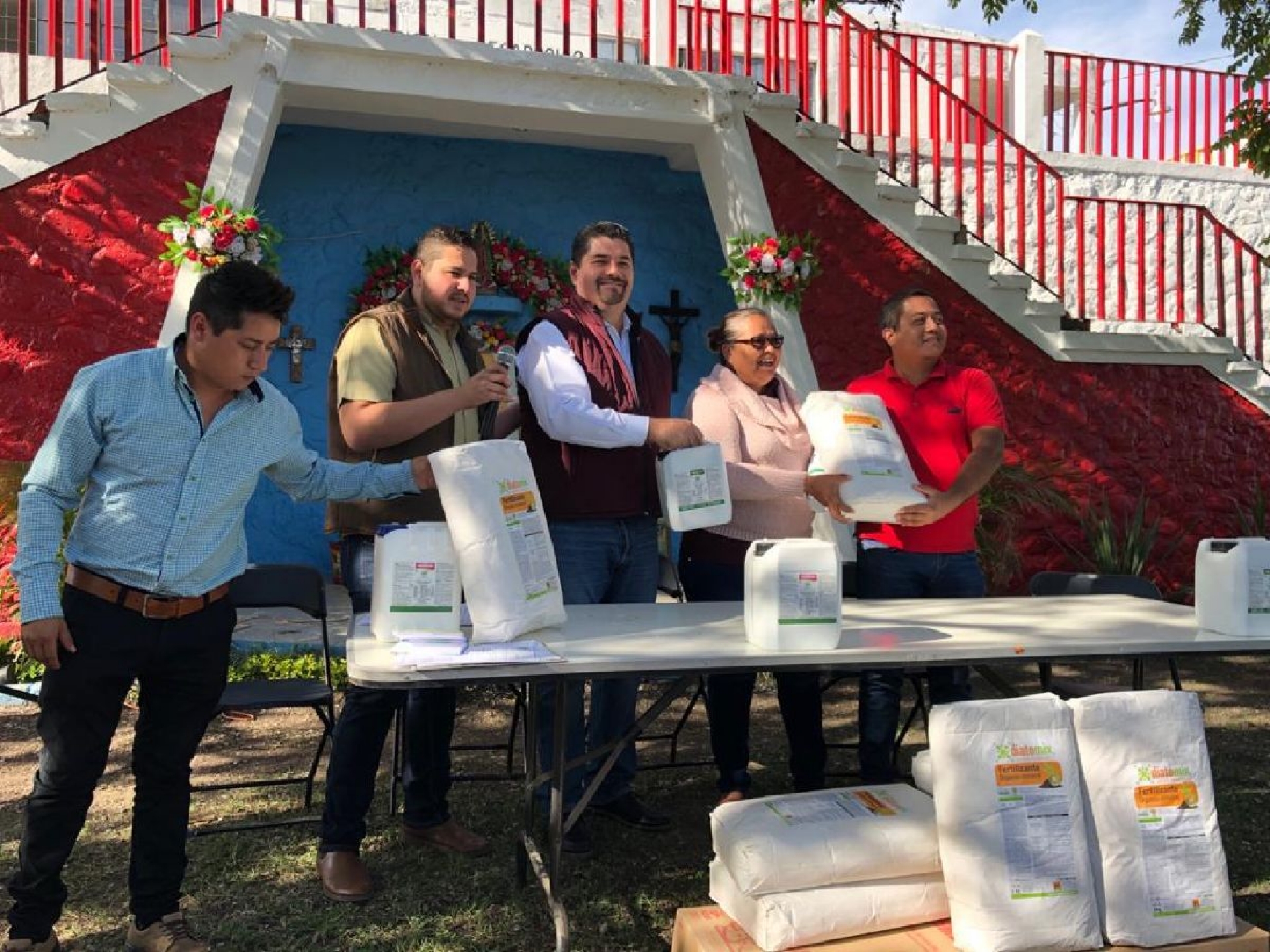 Entregan apoyos a productores agrícolas de Cuautla