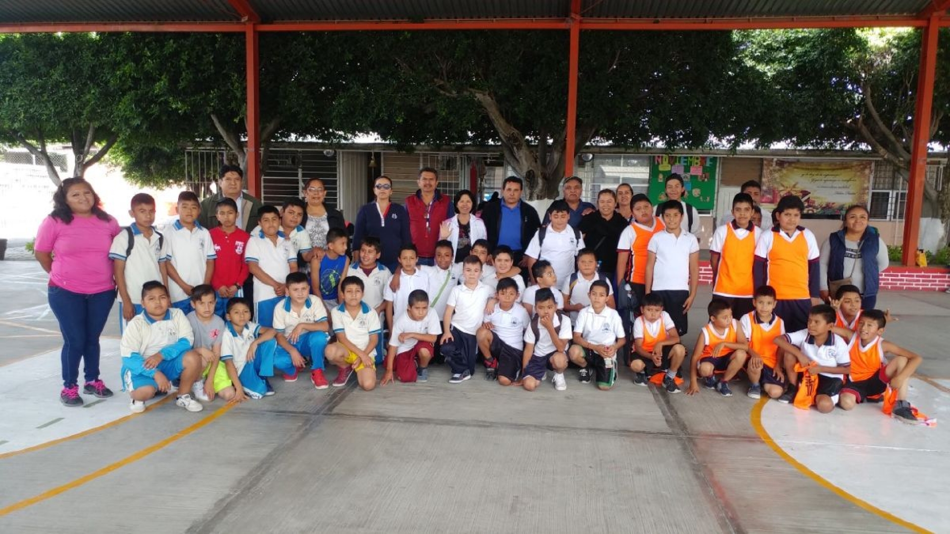 Realizan torneo de basquetbol entre alumnos de primaria de Jonacatepec