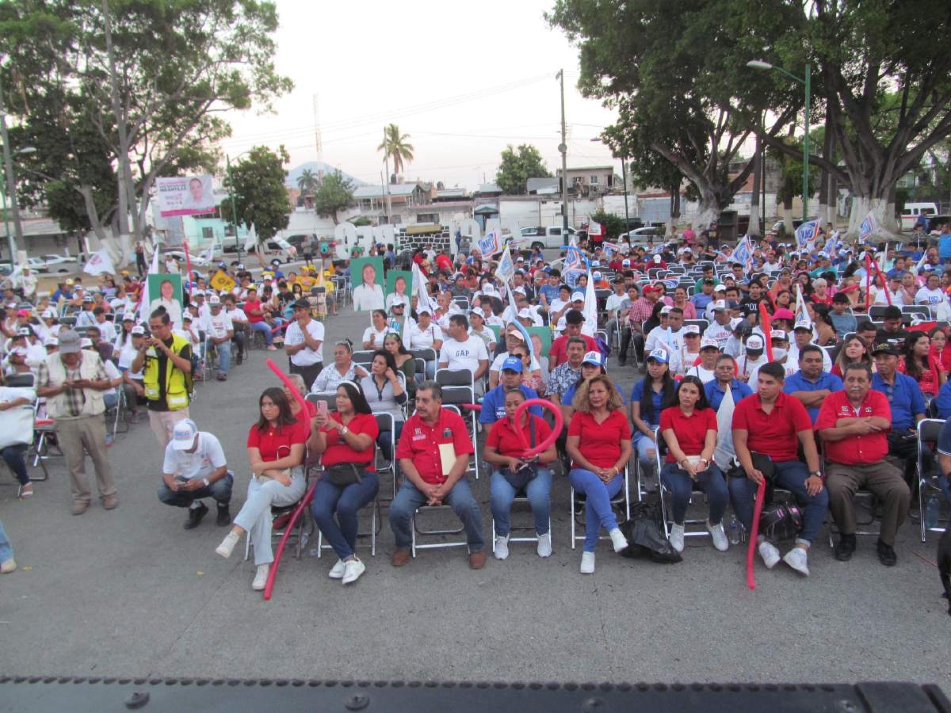 Ocho candidatos se disputan la alcaldía de Zacatepec
