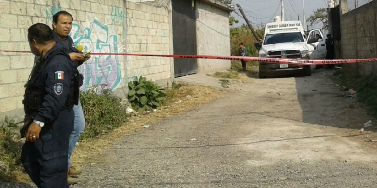 Hallan el cadáver quemado de un hombre en predio de Jiutepec