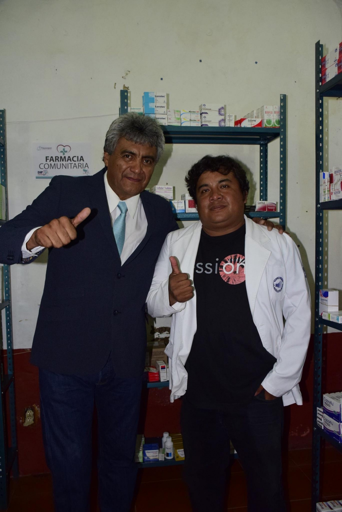 Dionisio de la Rosa Santamaría inauguró una farmacia comunitaria en Tlayacapan