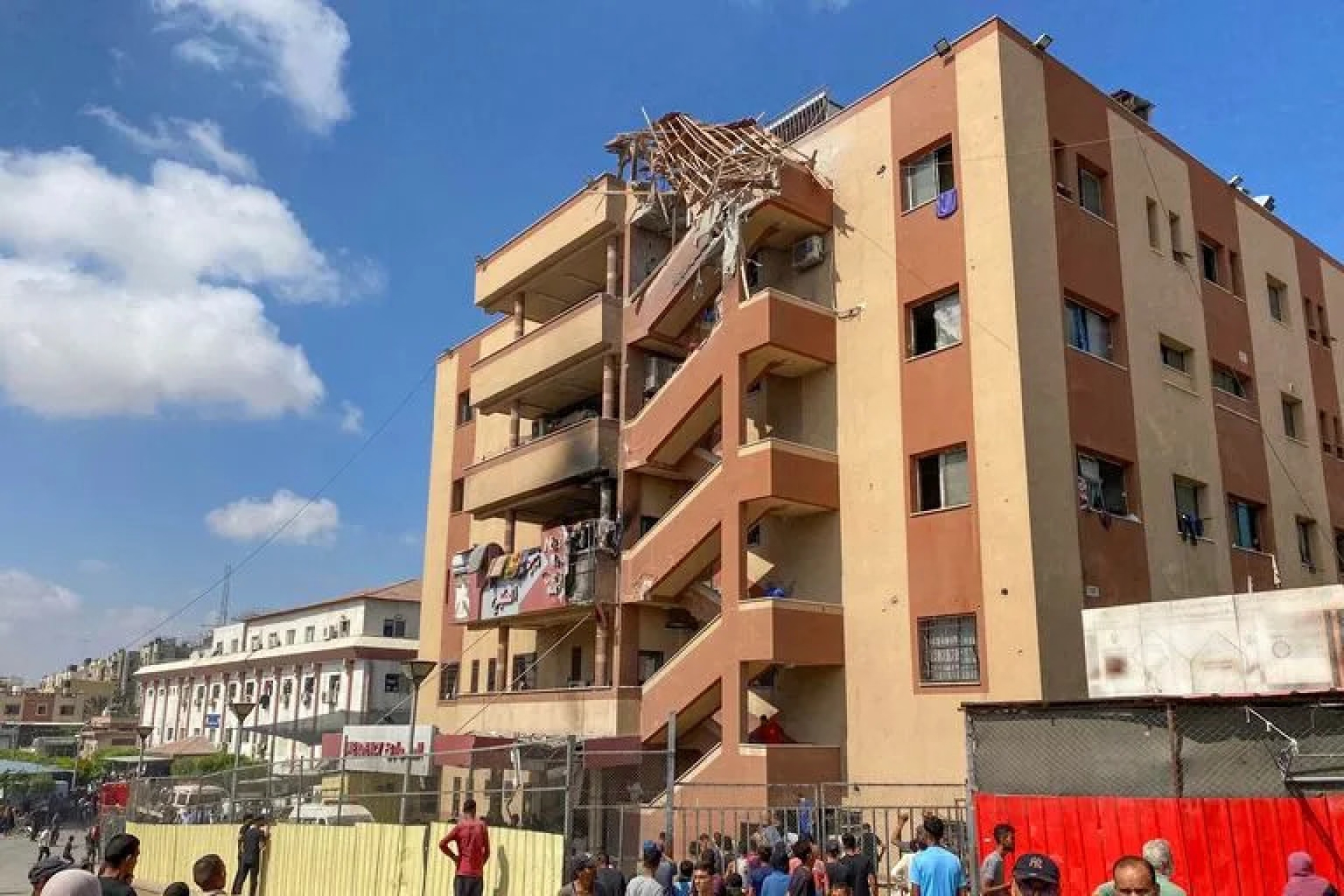 Director de hospital en Gaza desmiente 'cámara oculta' tras bombardeo israelí