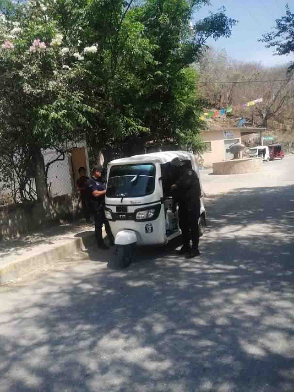 Denuncian aumento de tarifas en mototaxis de Coatetelco