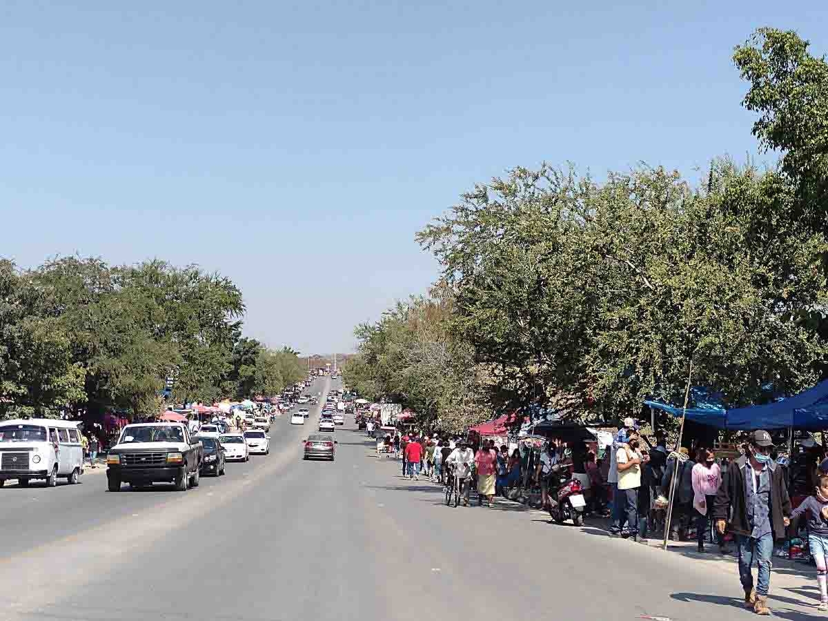 Mejora la actividad en el tianguis de Xoxocotla