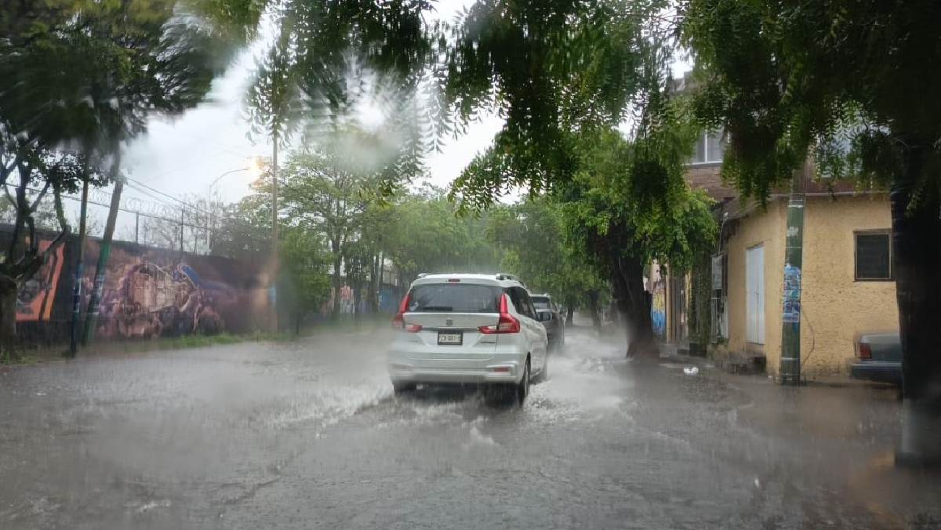 Pegan lluvias a comercio morelense