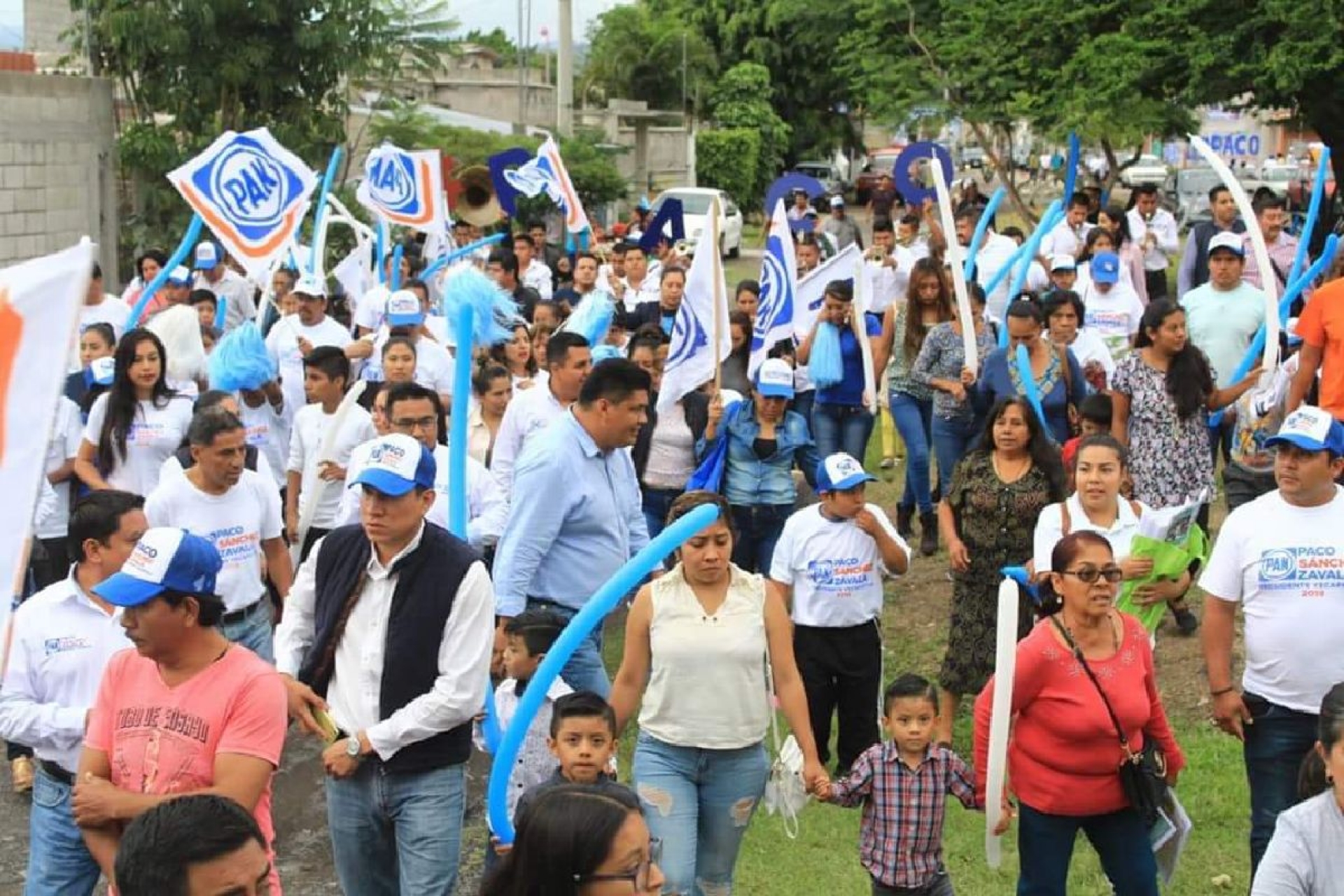 Apoyan a Francisco Sánchez Zavala en más colonias de Yecapixtla