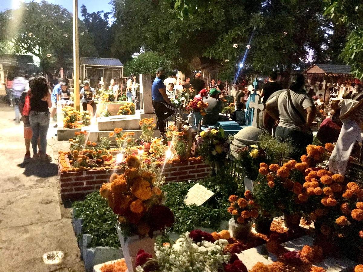 Los panteones de Cuautla, abarrotados