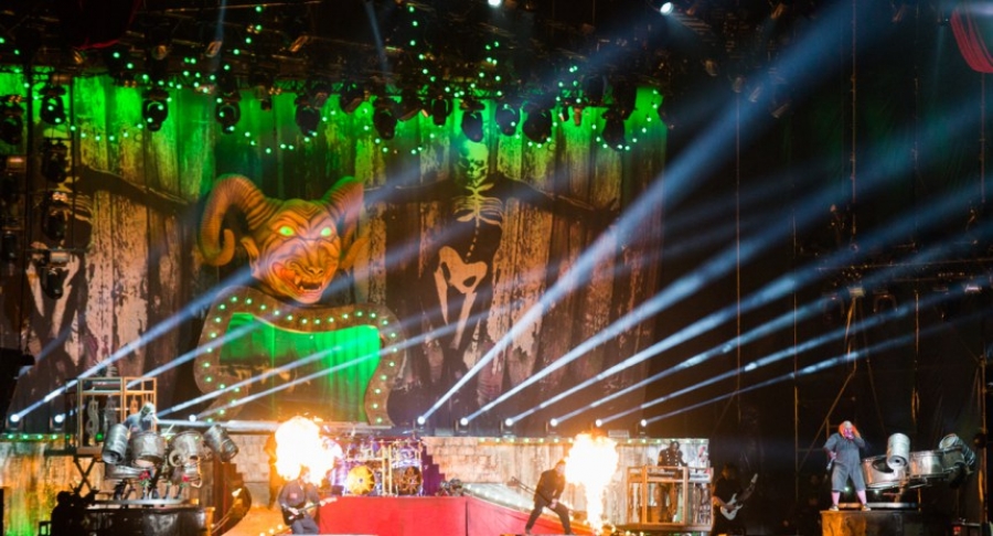 Knotfest distorsionando el Centro Dinámico Pegaso