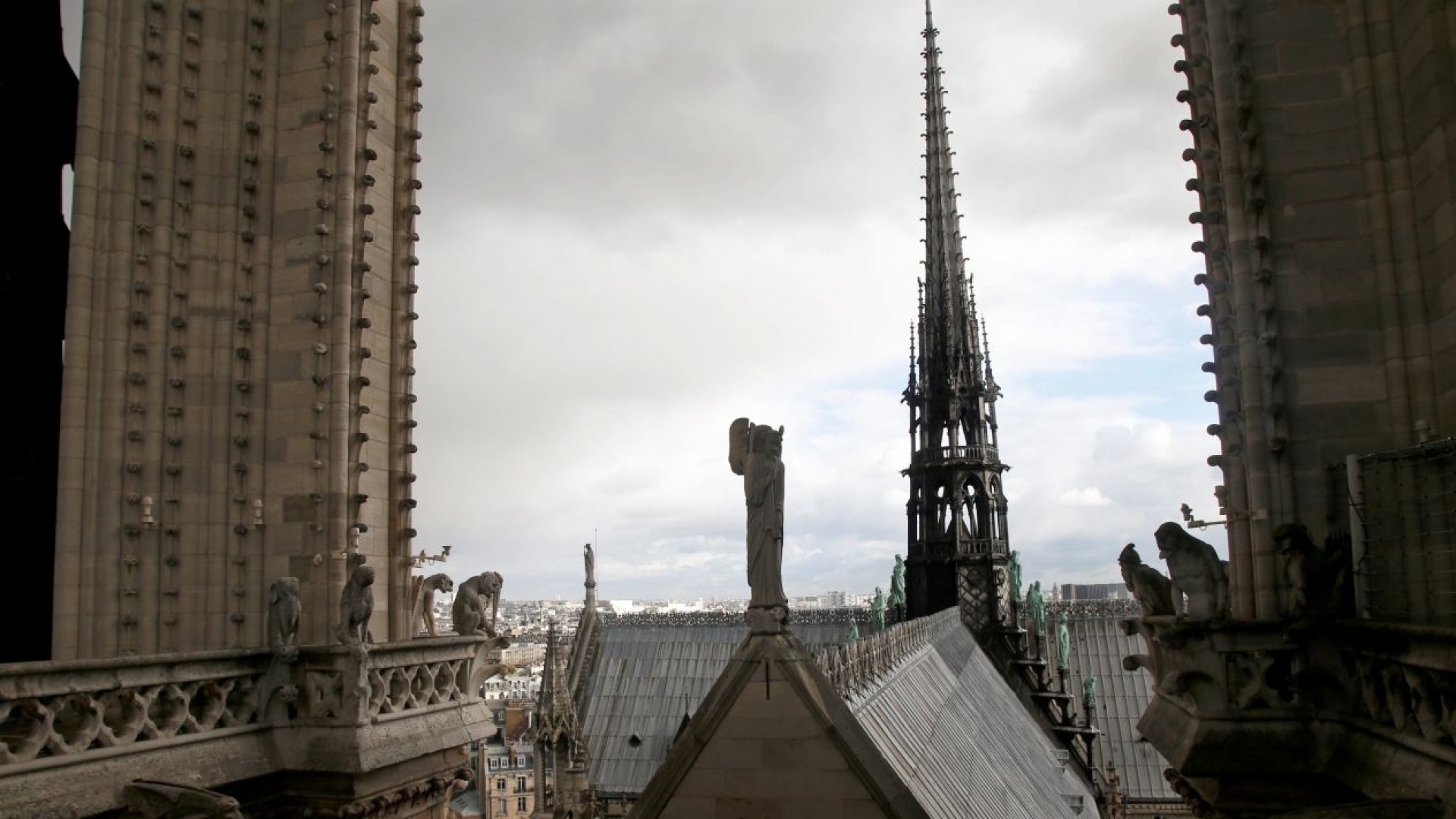 Francia lanza concurso internacional para reconstruir aguja de la Catedral de Notre Dame