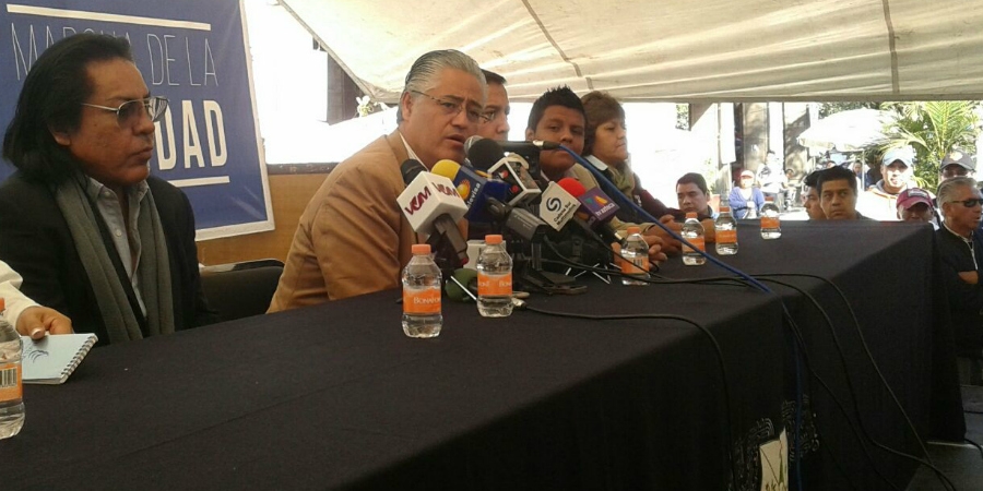 Ofrece rector de la UAEM conferencia de prensa; se analiza la permanencia del plantón universitario