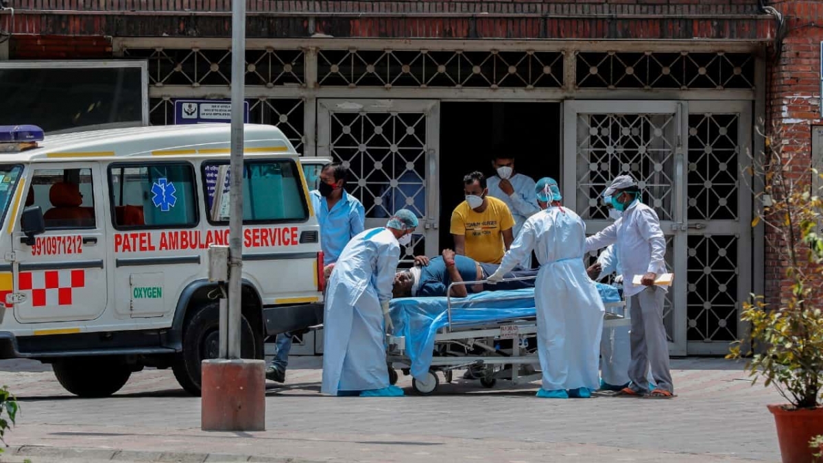 India registra el número más bajo de infecciones por COVID-19 en tres semanas