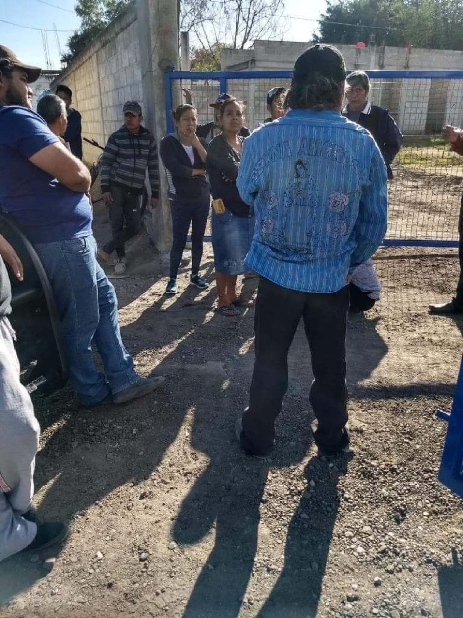 Vecinos de Coatetelco toman base de autobuses