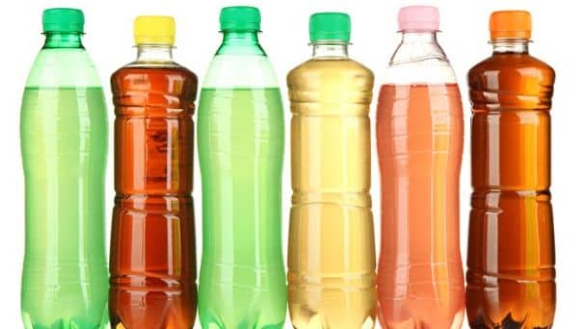 Profeco te dice qué aguas saborizadas tienen más azúcar que los refrescos