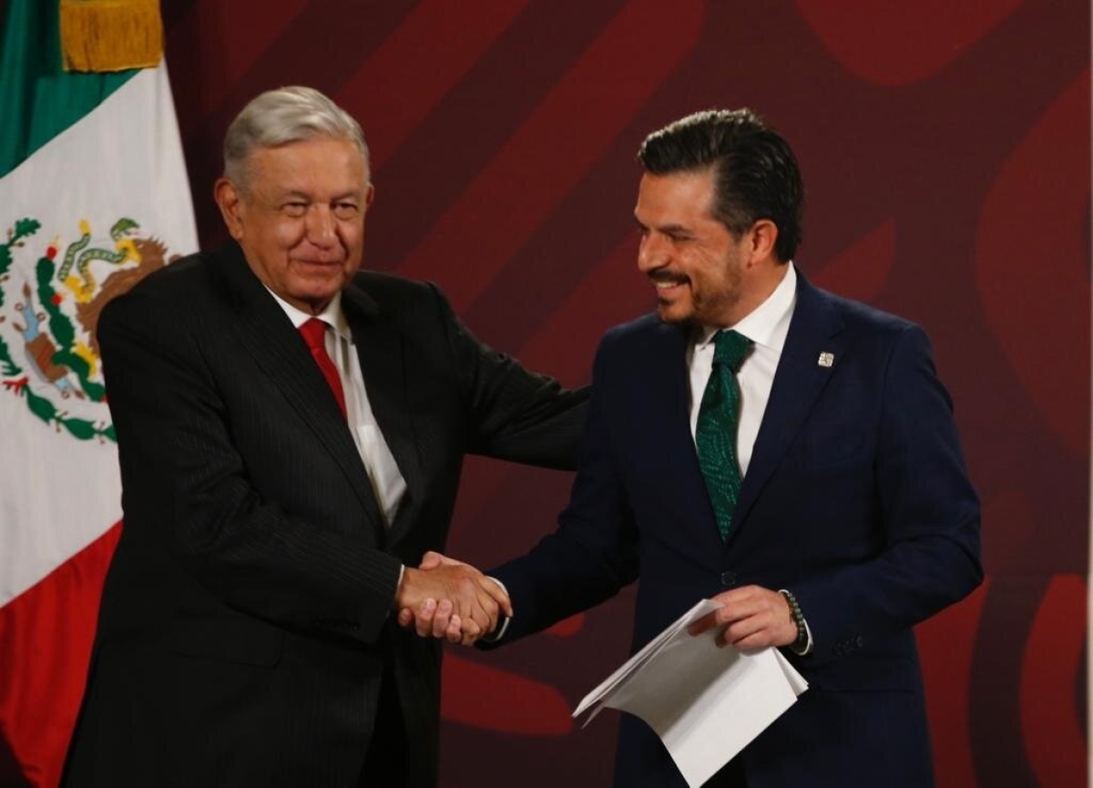 AMLO presume 80 años del IMSS: 'está en una muy buena época'