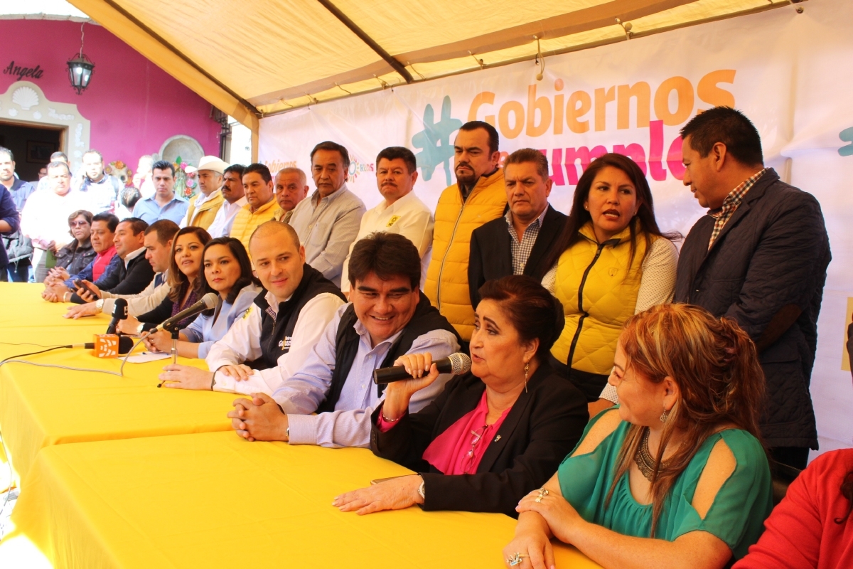 Tres alcaldes se sumaron al PRD
