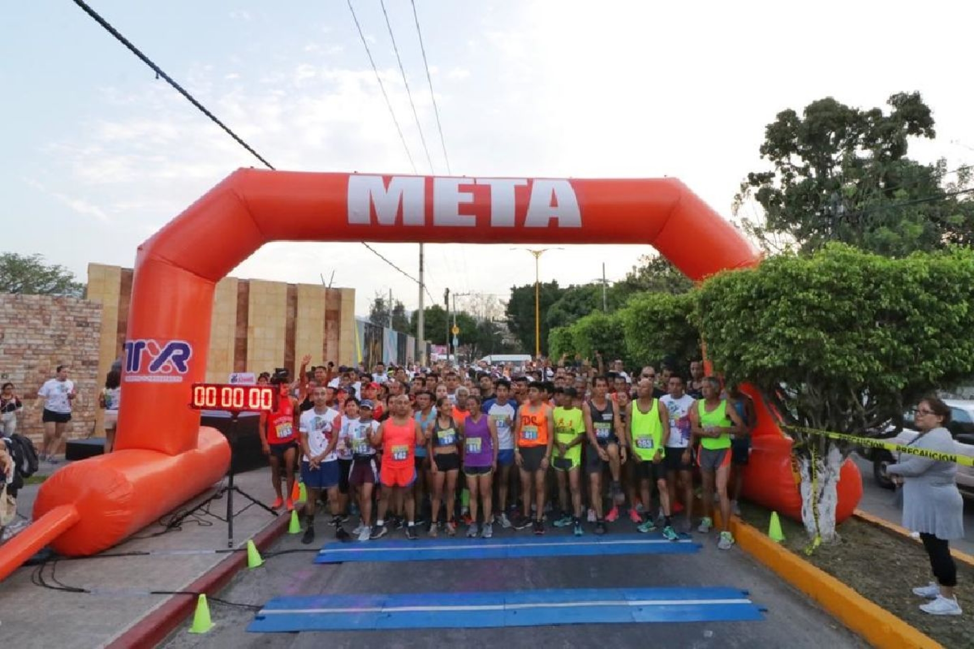 Participan 320 atletas en la Primera Carrera Yautepec en el Corazón