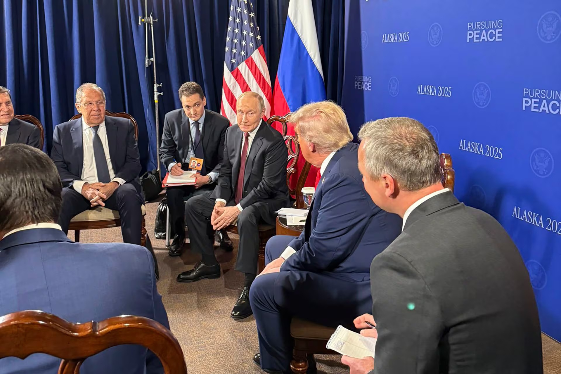 Trump y Putin concluyen cumbre en Alaska sin acuerdo sobre Ucrania