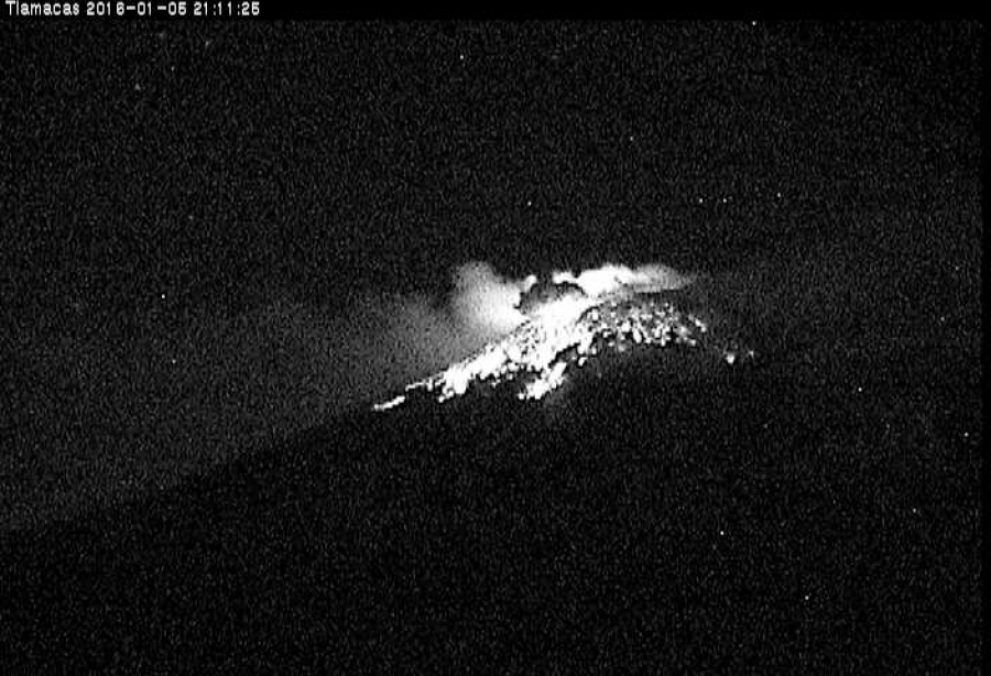 Registra el Popocatépetl una serie de explosiones