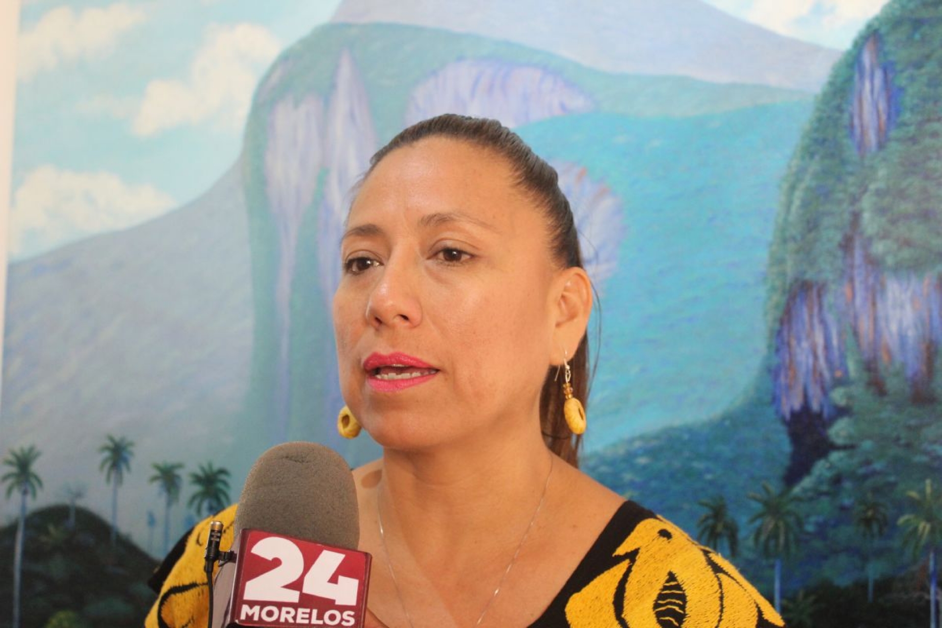 Aspirantes a presidir Morena deben dejar cargos públicos: Flores Espinosa