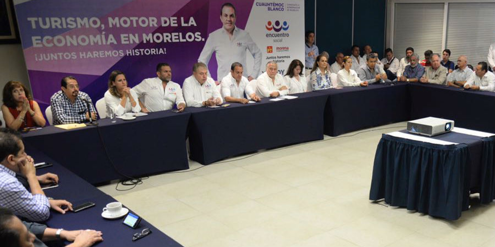 Se reúne CCE con asesor de AMLO y el candidato a gobernador por la coalición 'Juntos Haremos Historia'