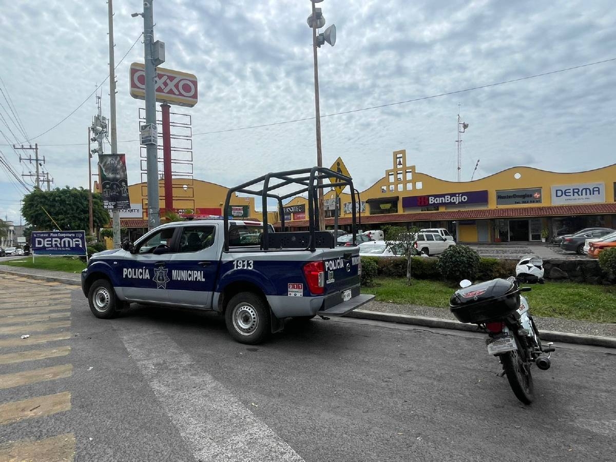 Le robaron 100 mil pesos al salir de un banco