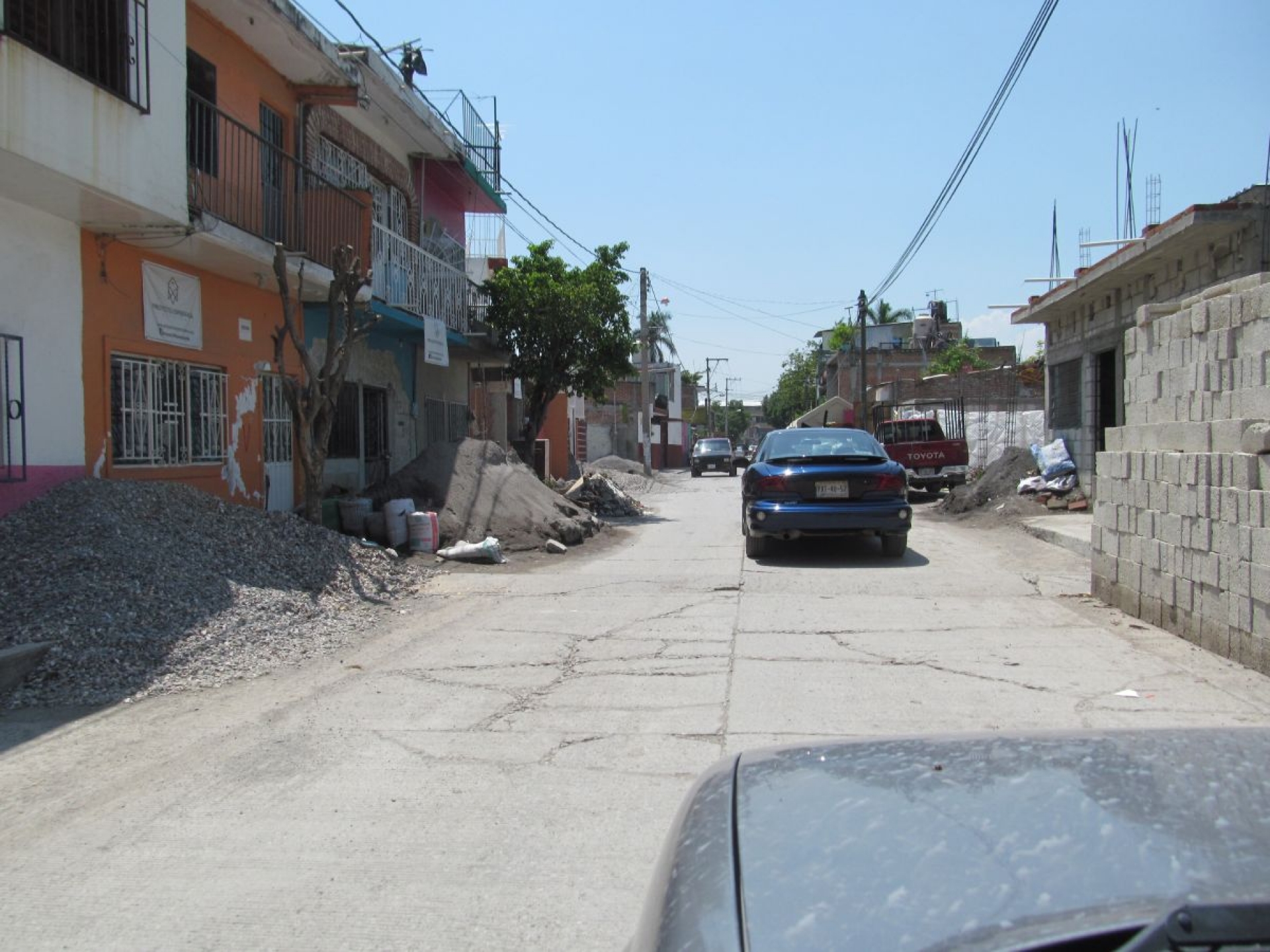 Llaman a ciudadanos a cuidar que material de construcción no se vaya al drenaje