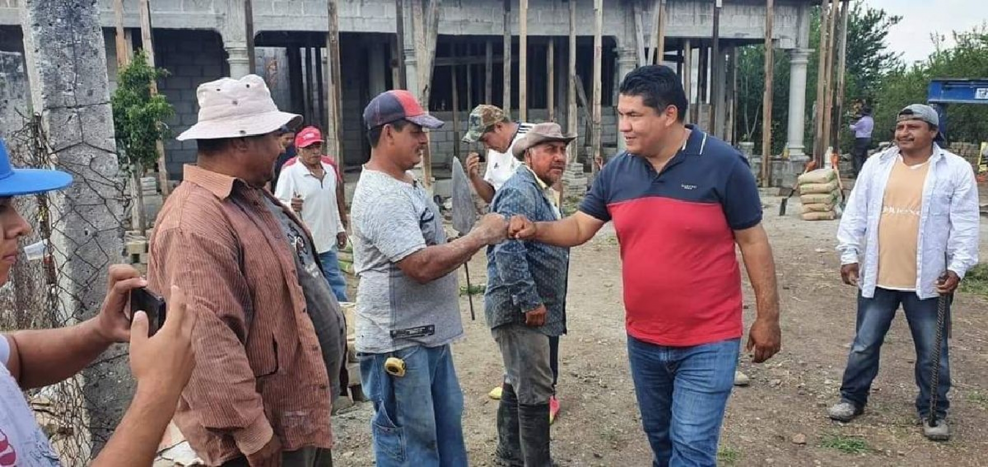 Avanza construcción de la ayudantía del poblado de Mixtlalcingo