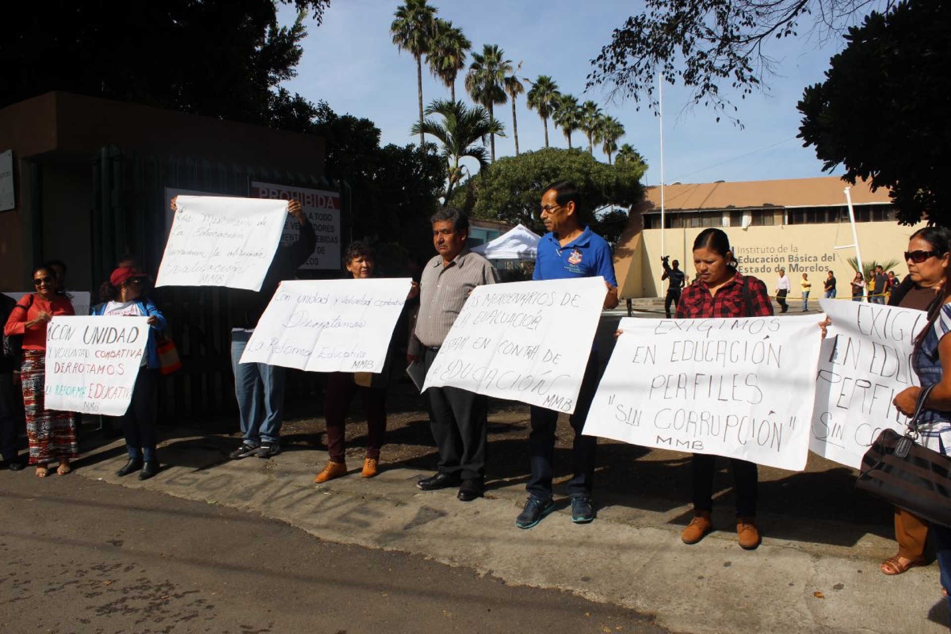Inconforme, MMB con la designación de nuevo director del IEBEM