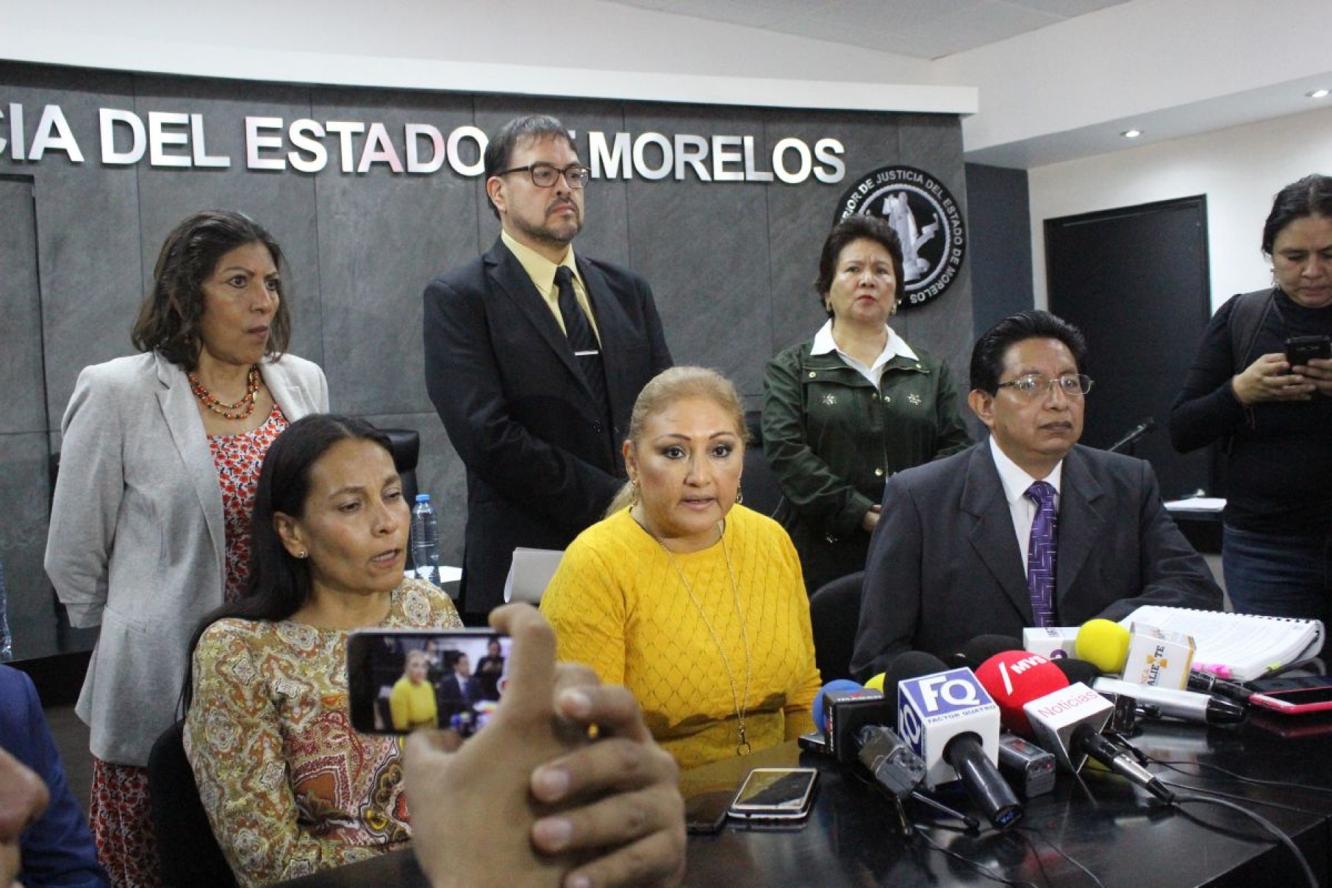 Niega que usurpe funciones