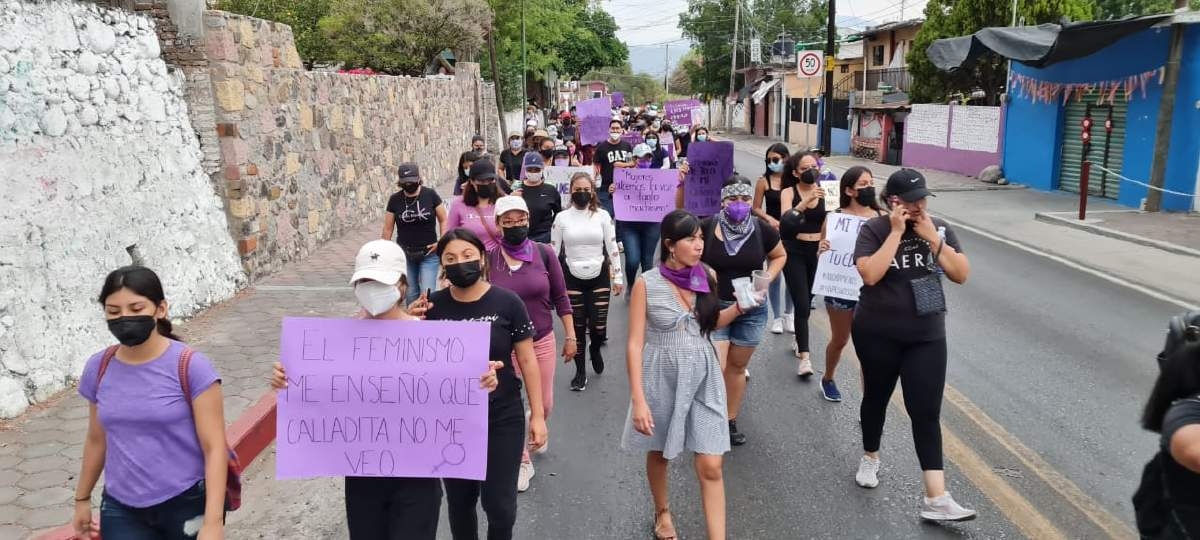 Marchan cientos de mujeres del poniente para exigir seguridad