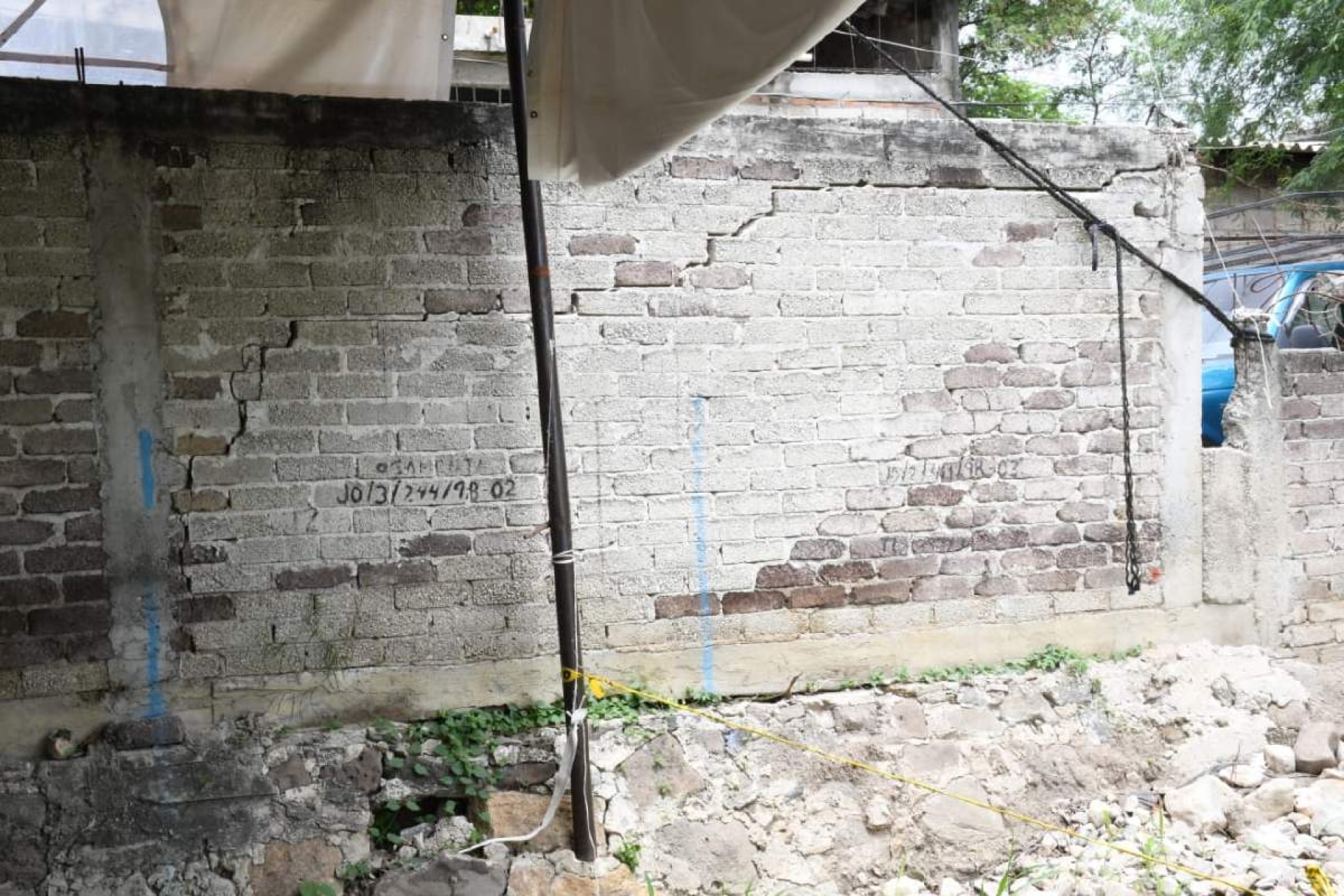 Exigen continuar búsqueda en fosa