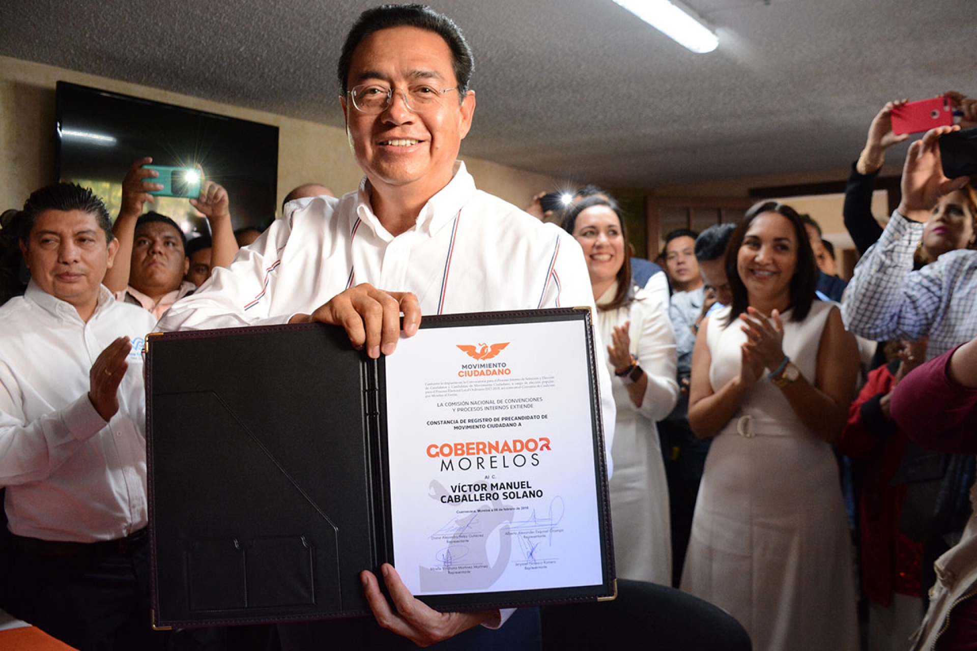 Víctor Caballero se registra como precandidato de MC a la gubernatura