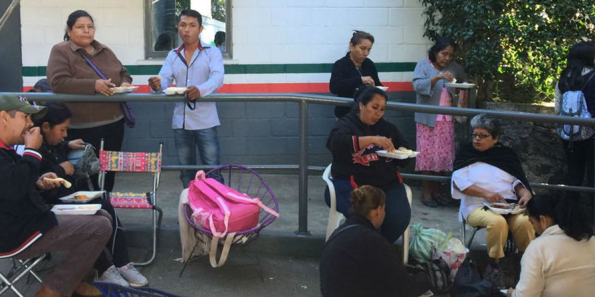 Cumple FAC tercer día en plantón en delegación de Sagarpa