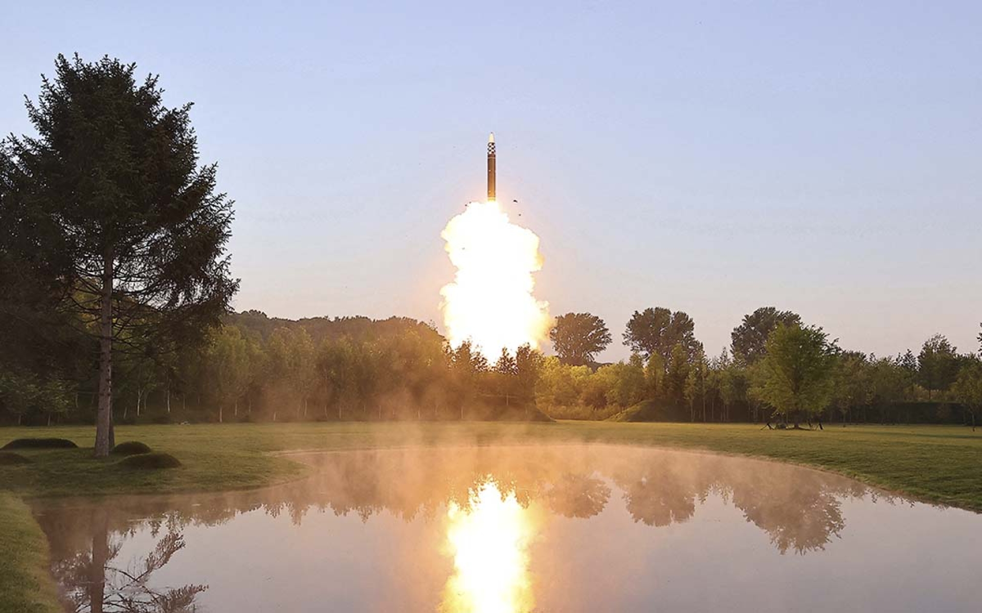 Corea del Norte afirma éxito en prueba de 'ojivas múltiples'