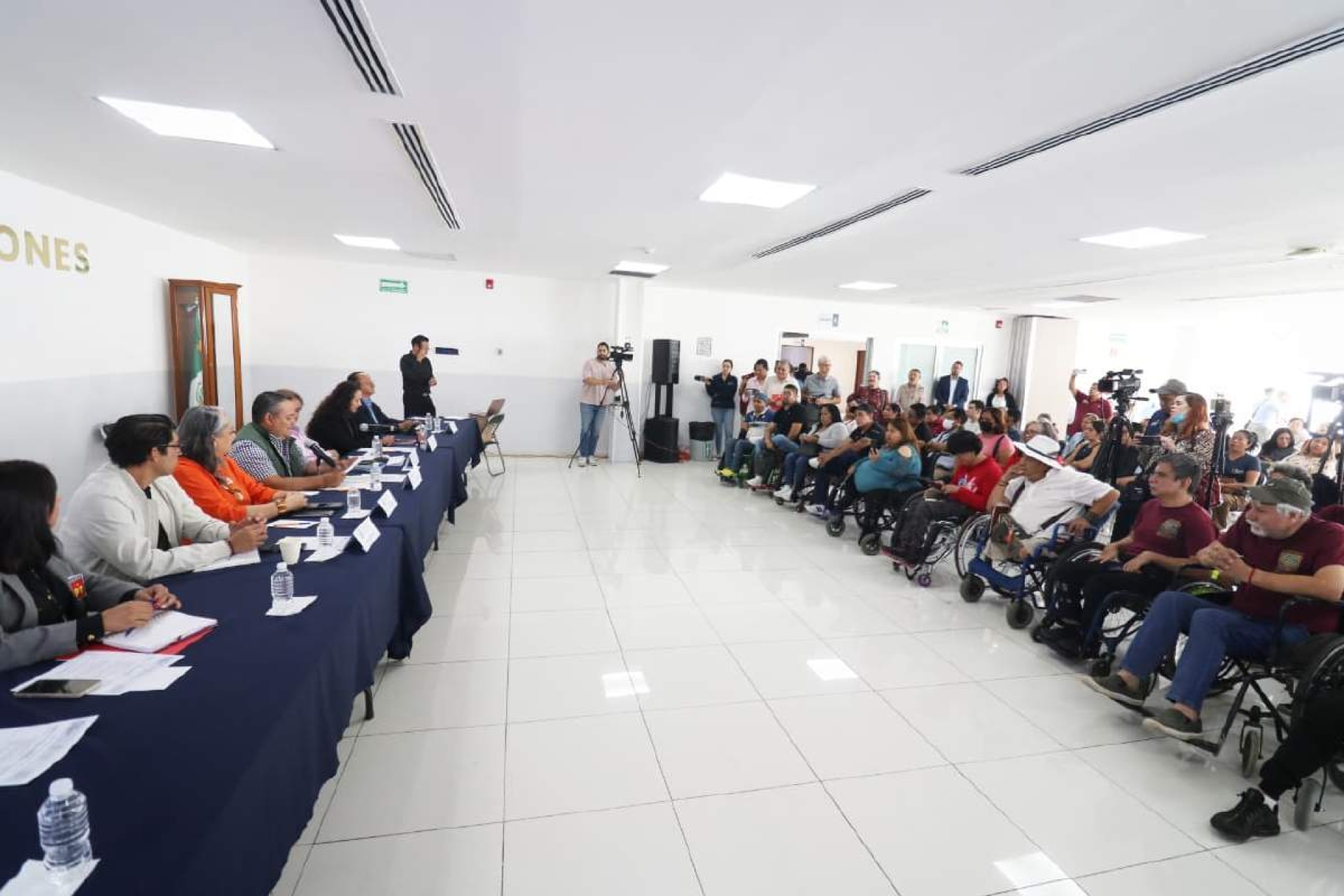 Presentan en Congreso dos iniciativas a favor de las personas con discapacidad