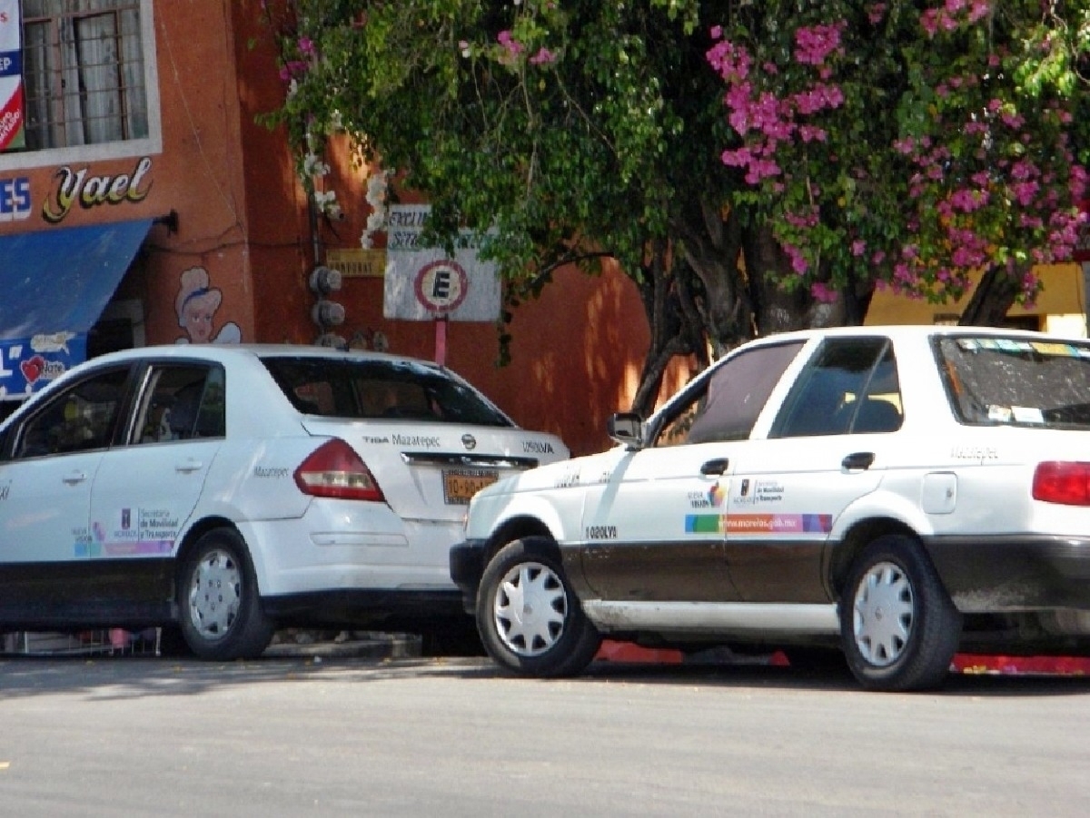 Denuncian usuarios que taxistas de la zona poniente aumentaron la tarifa del pasaje